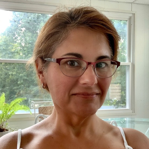 Meet your Posher, Anne - Picture 3 of 3